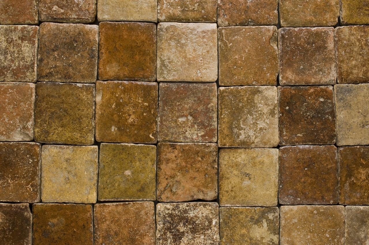 Reclaimed Terracotta Squares Red Brown Tones - image 2